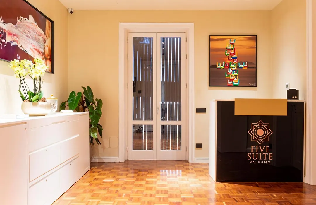 Five Suite-1